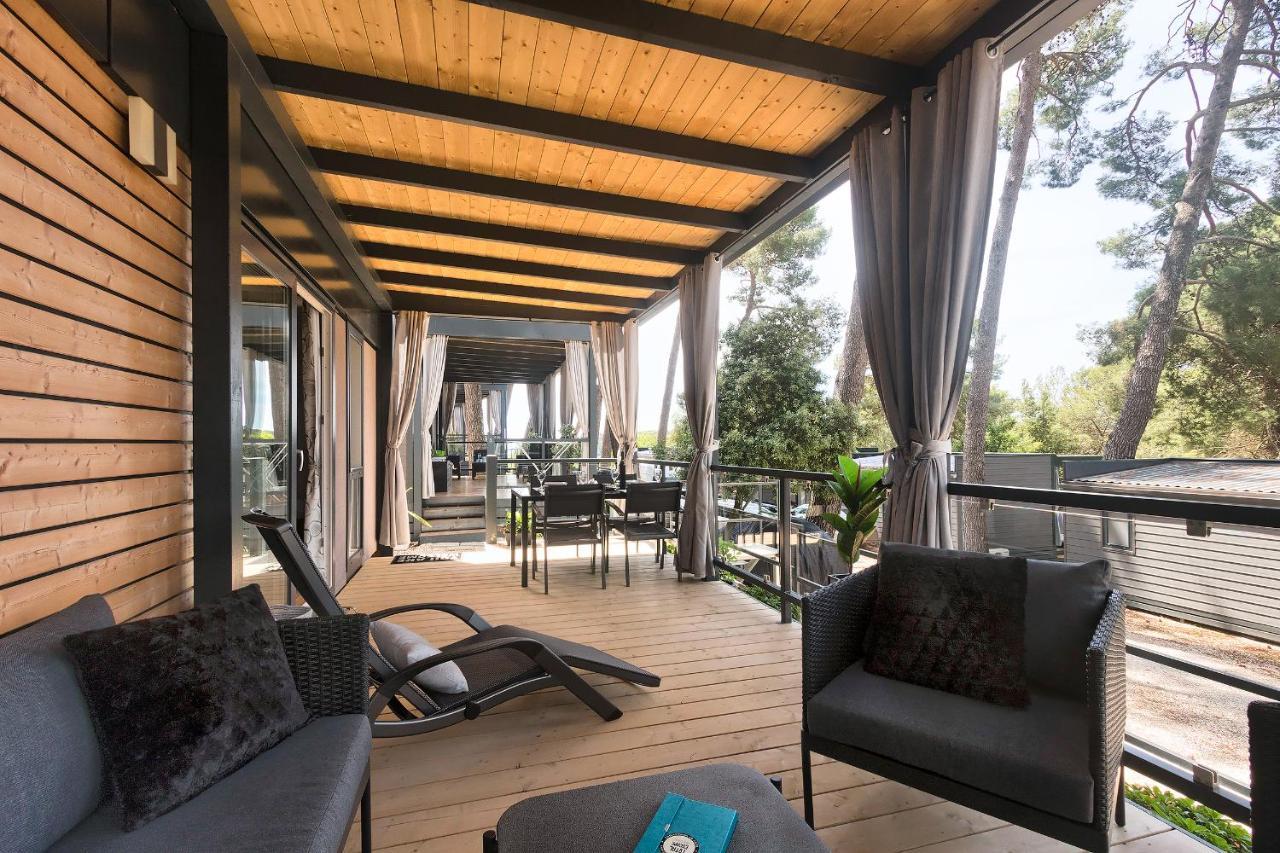 Total Escape Mobile Home Nera Camp Porton Biondi روفينج المظهر الخارجي الصورة