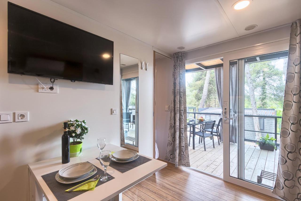 Total Escape Mobile Home Nera Camp Porton Biondi روفينج المظهر الخارجي الصورة